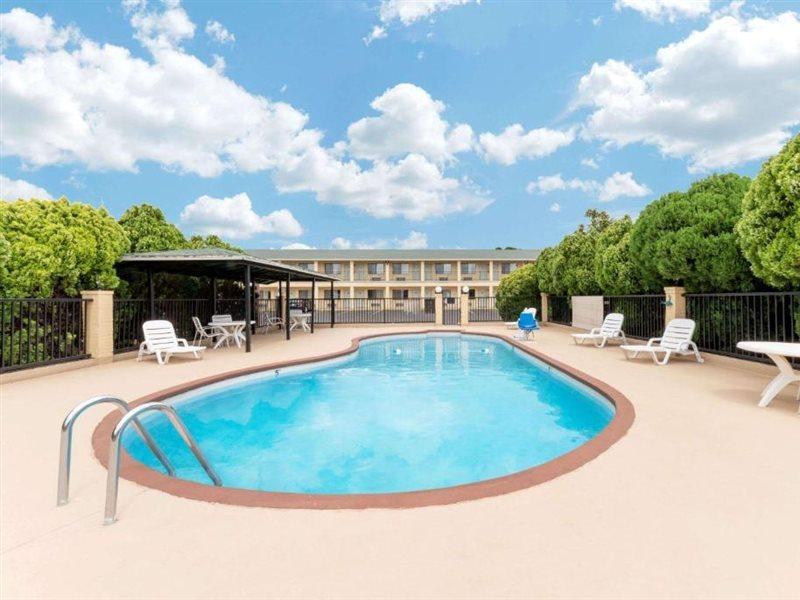 Days Inn By Wyndham Snyder Extérieur photo