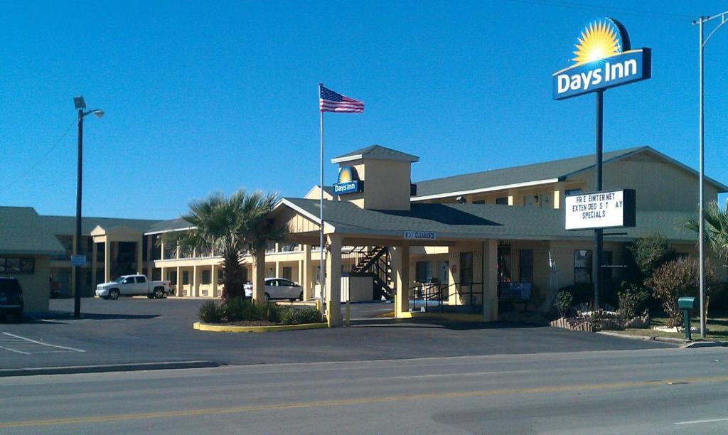 Days Inn By Wyndham Snyder Extérieur photo
